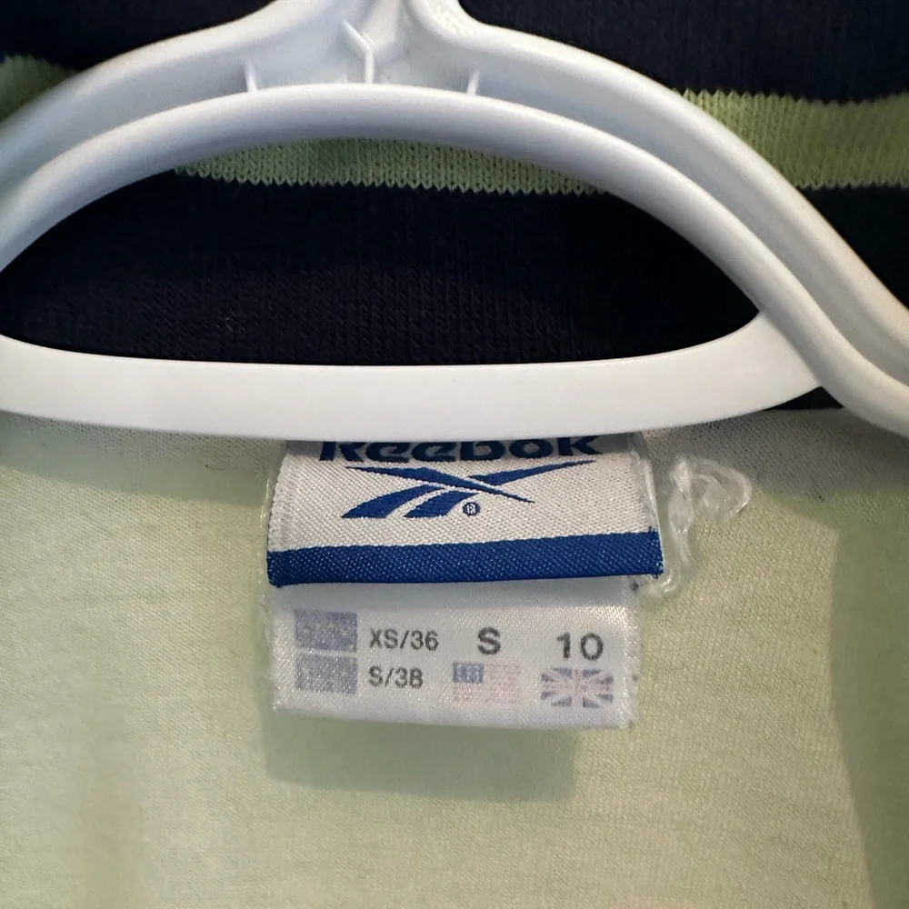 O—Reebok jacket - Picture 2 of 13